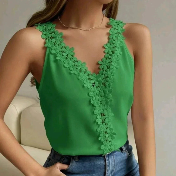 Guipure Lace Panel Tank Top - Picture 3 of 6